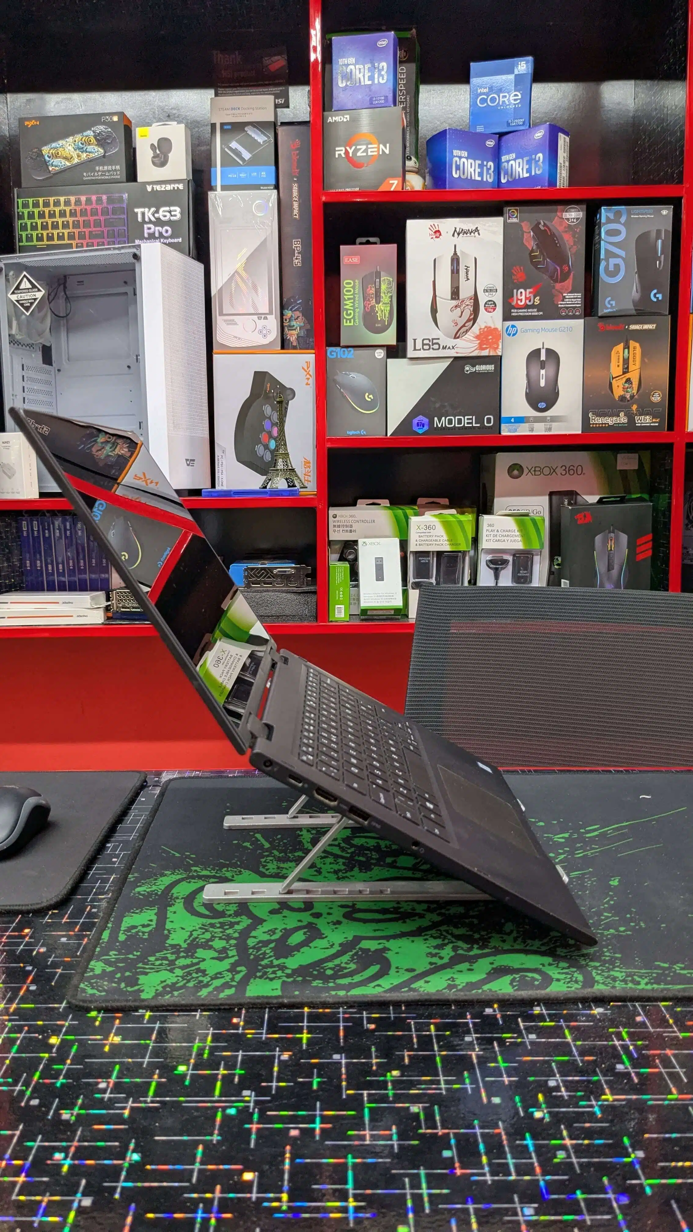 Dell Latitude 3390 2in1 i5 8th Gen 360 - Image 3